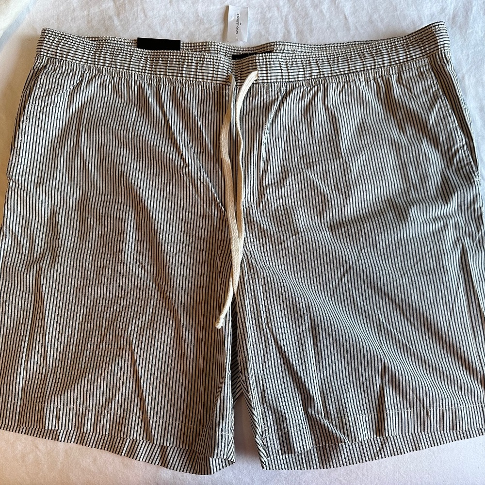 Banana Republic Deck Shorts - Size XXL - NWT